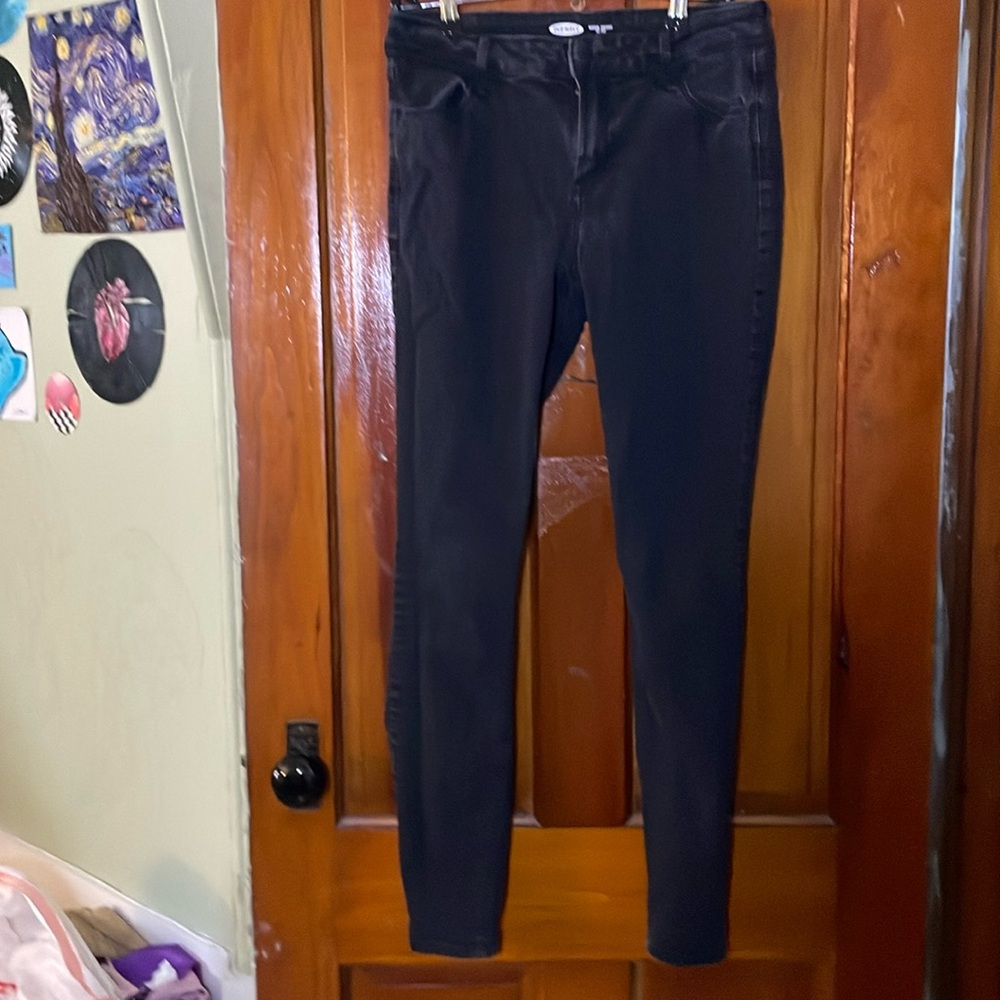 black old navy mid rise skinny jeans
